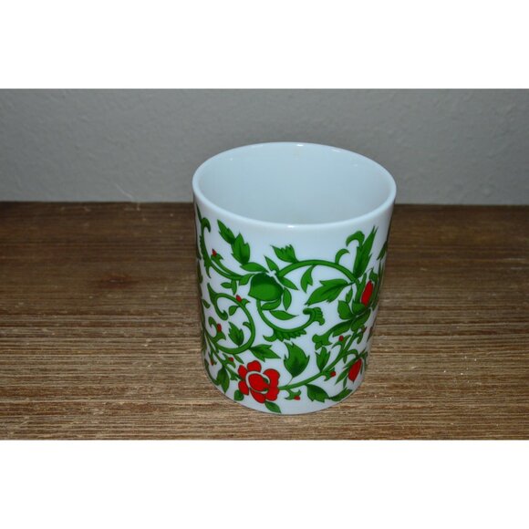 William Sonoma Coffee Mug Green Vine & Red Floral Pattern Japan Ceramic Cup - Picture 2 of 9